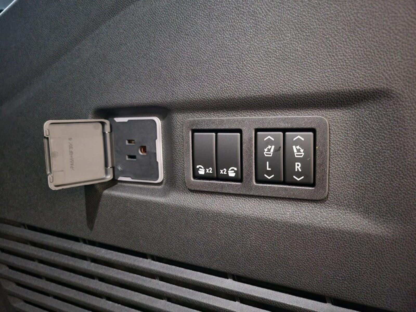2026 GMC Yukon XL 4WD 4dr AT4