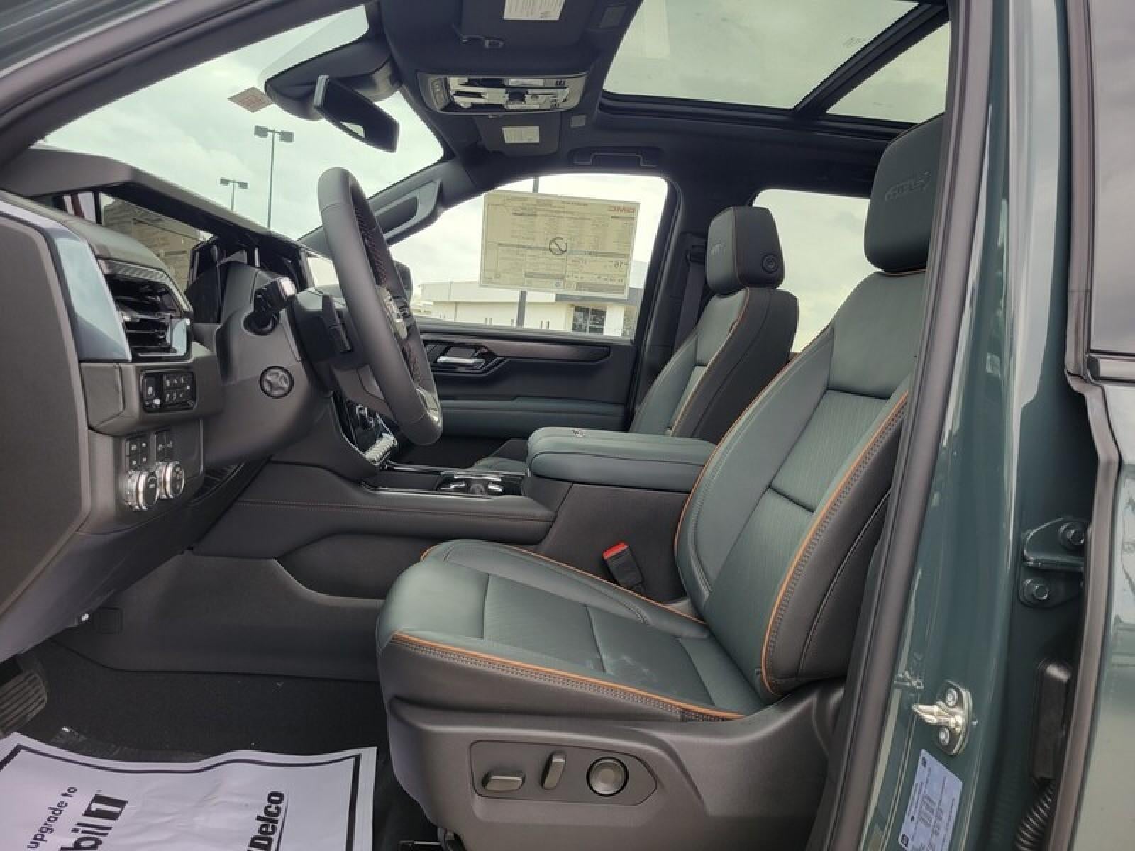 2026 GMC Yukon XL 4WD 4dr AT4