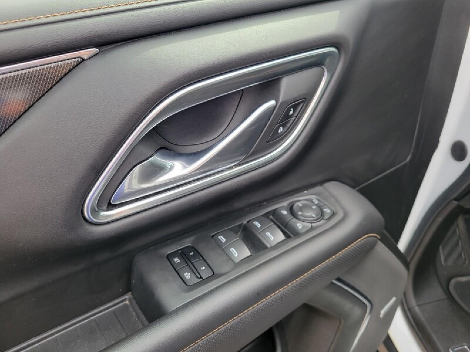 2022 GMC Yukon XL AT4