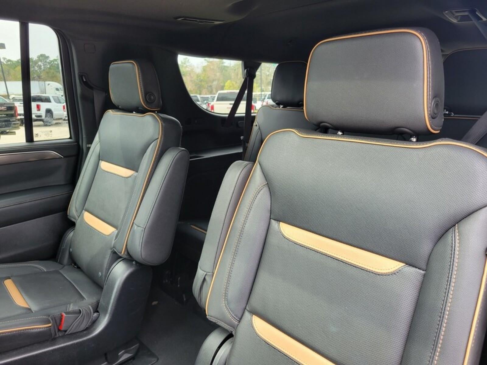 2022 GMC Yukon XL AT4