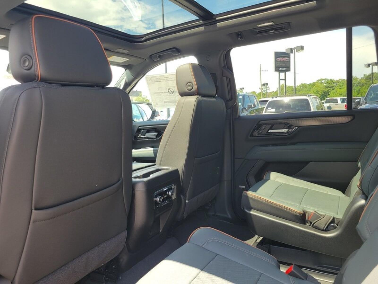 2026 GMC Yukon XL 4WD 4dr AT4
