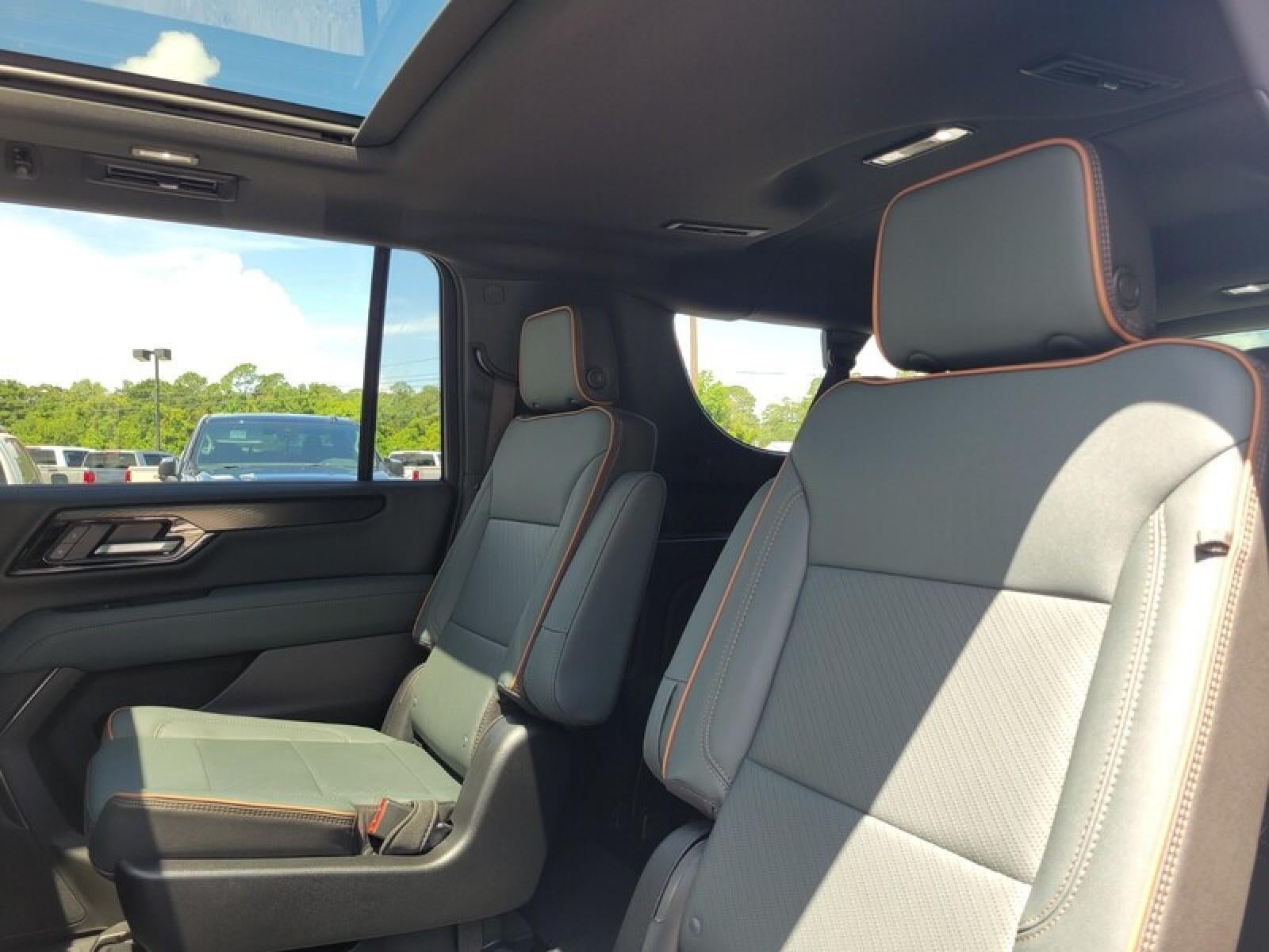 2026 GMC Yukon XL 4WD 4dr AT4