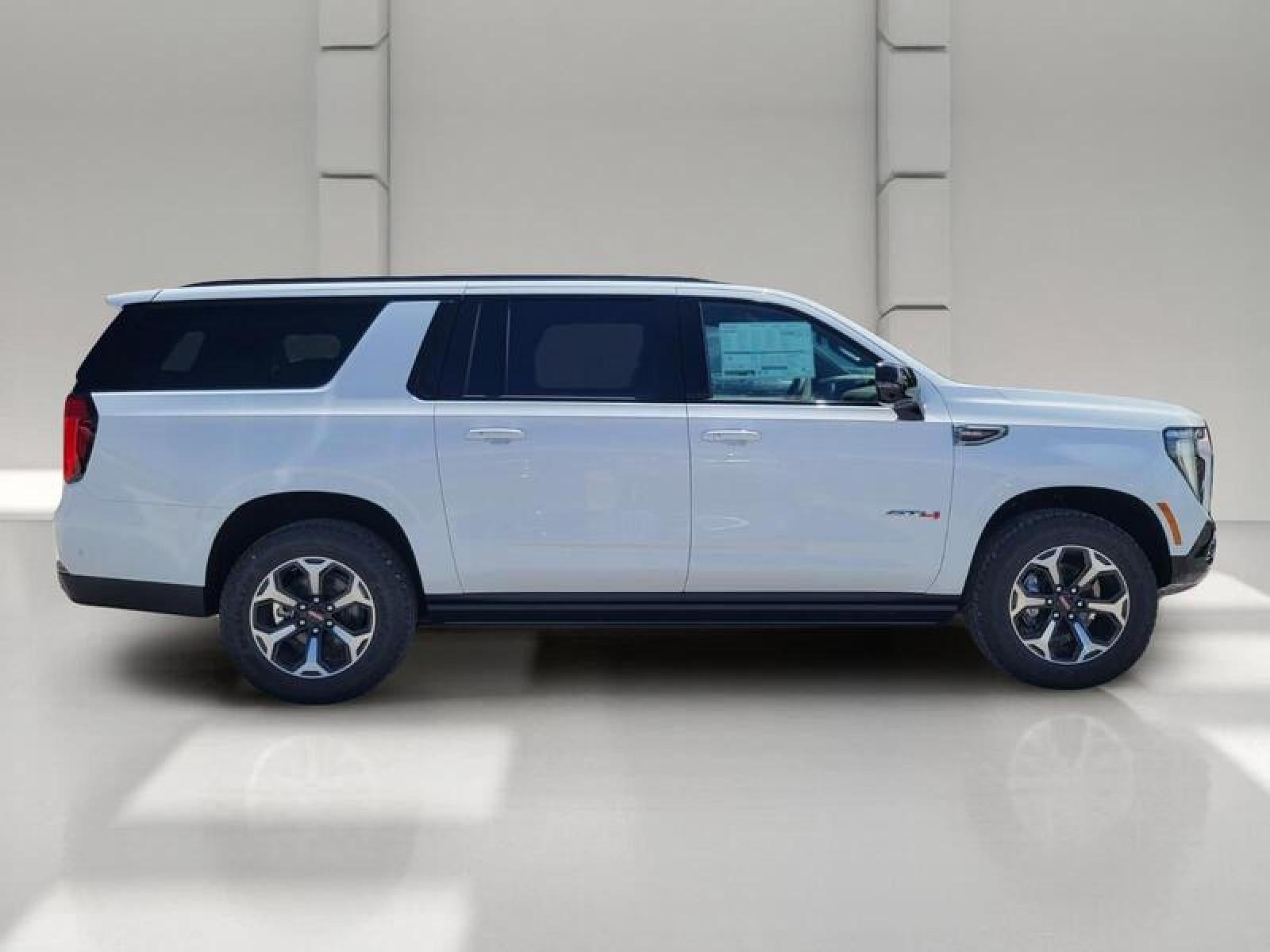 2026 GMC Yukon XL 4WD 4dr AT4