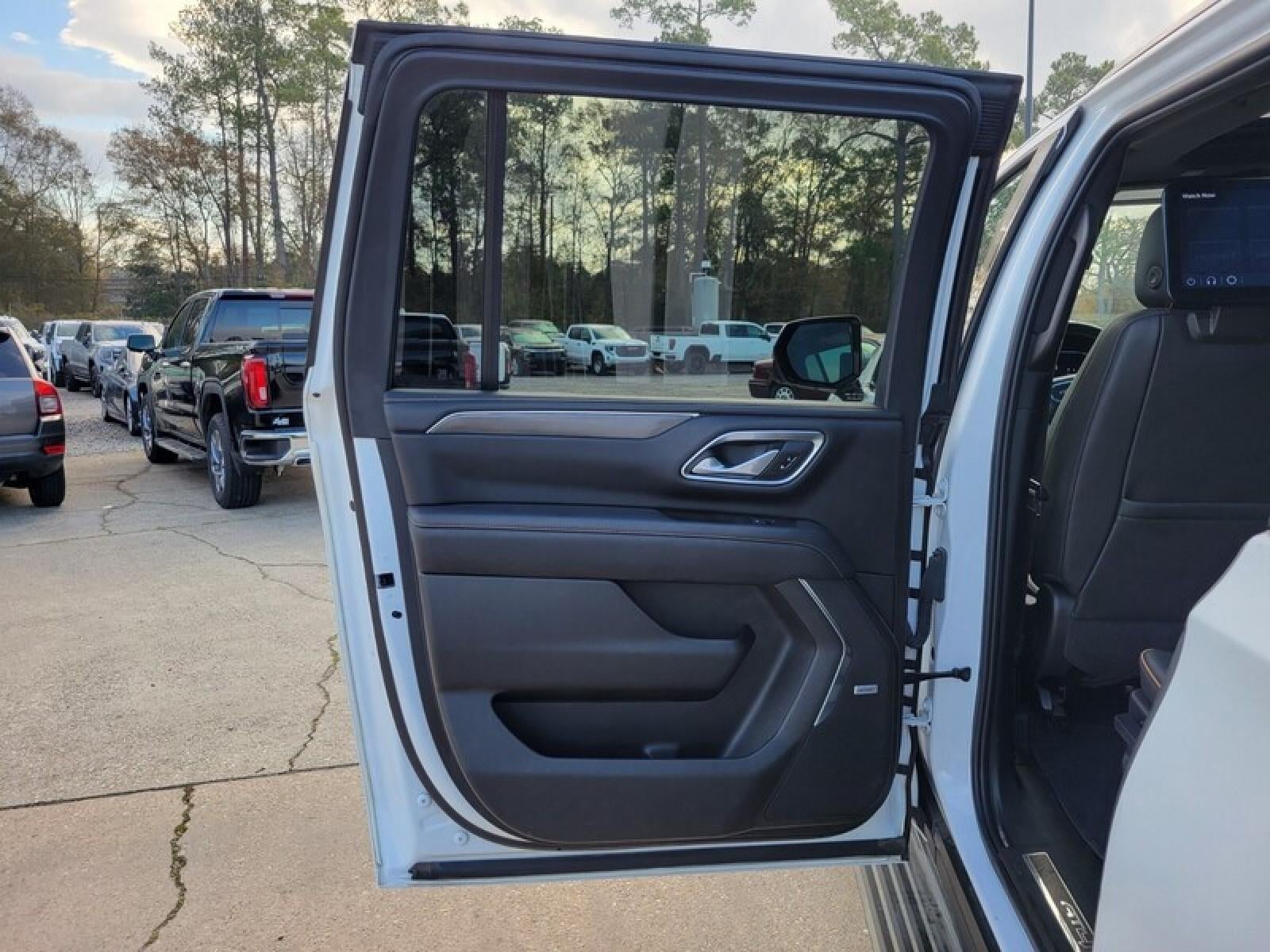 2022 GMC Yukon XL AT4