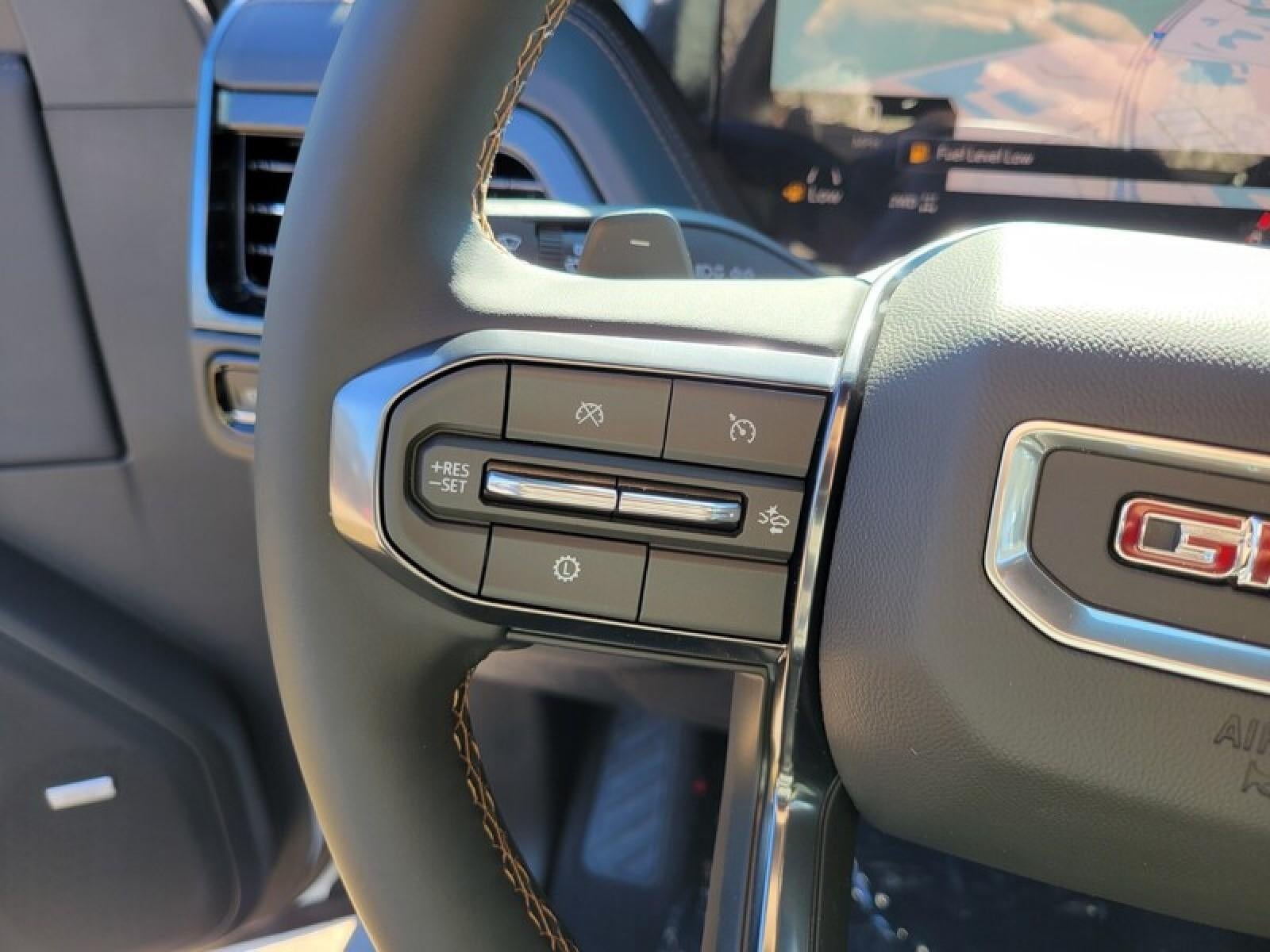 2026 GMC Yukon XL 4WD 4dr AT4