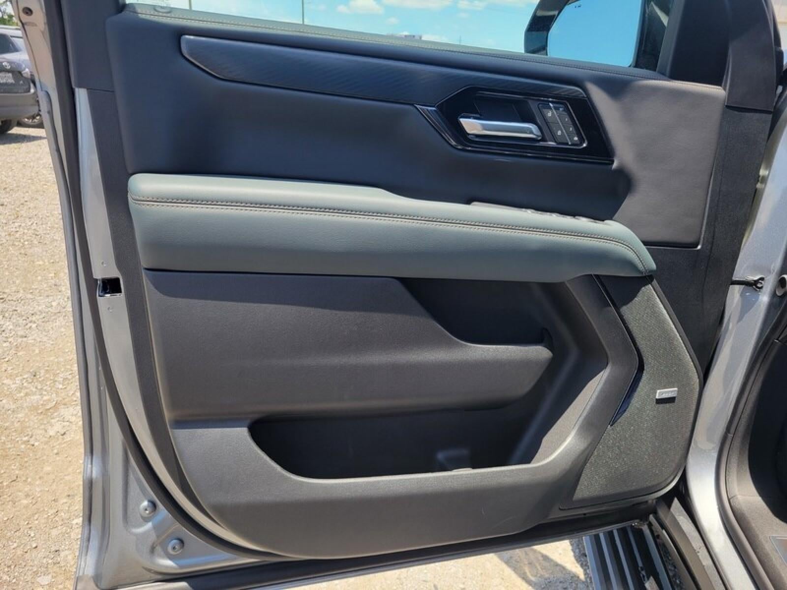 2026 GMC Yukon XL 4WD 4dr AT4