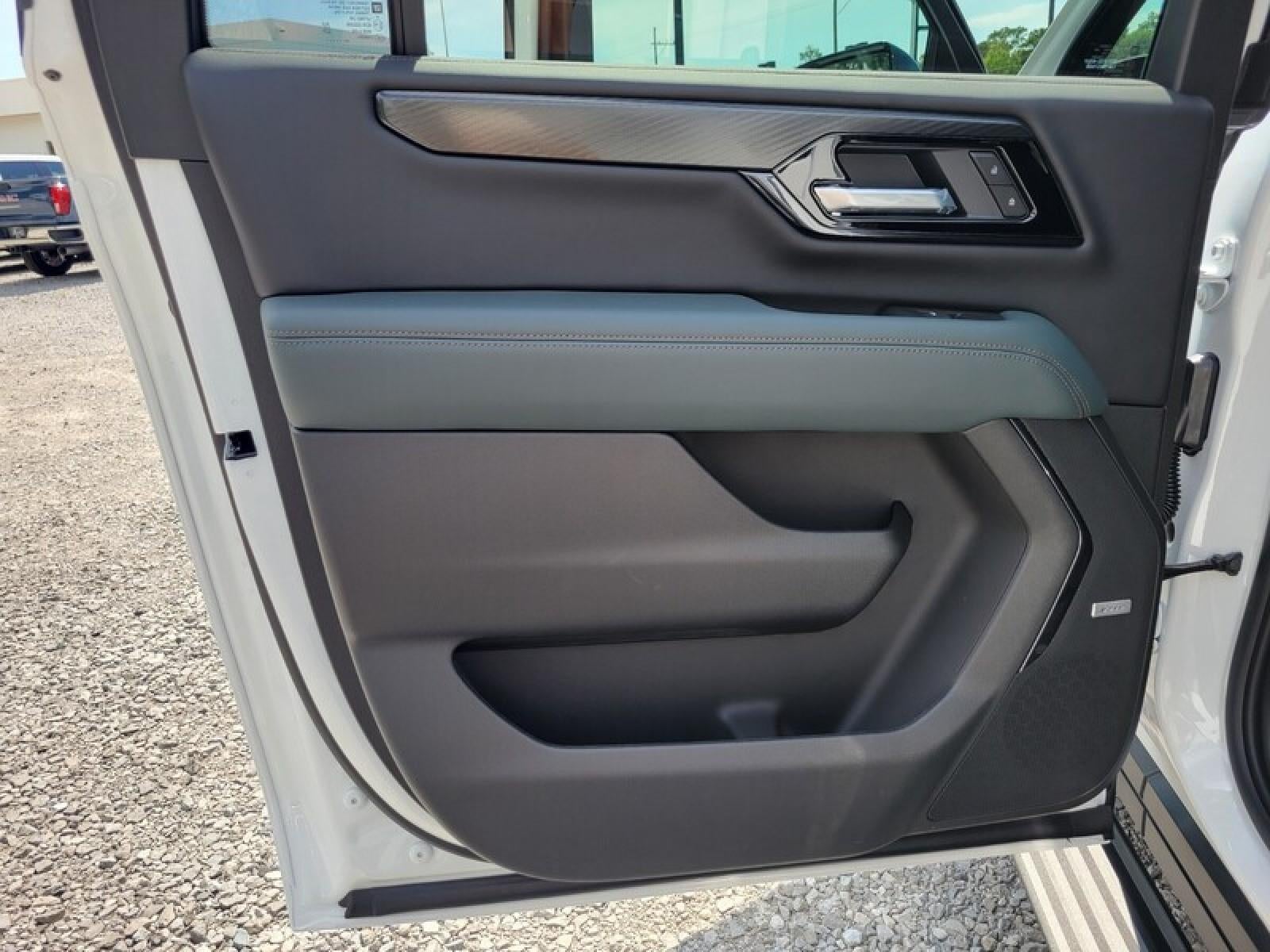 2026 GMC Yukon XL 4WD 4dr AT4