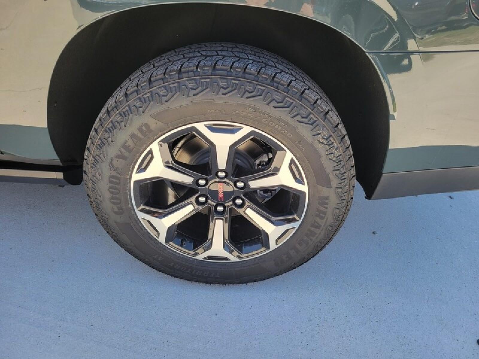 2026 GMC Yukon XL 4WD 4dr AT4
