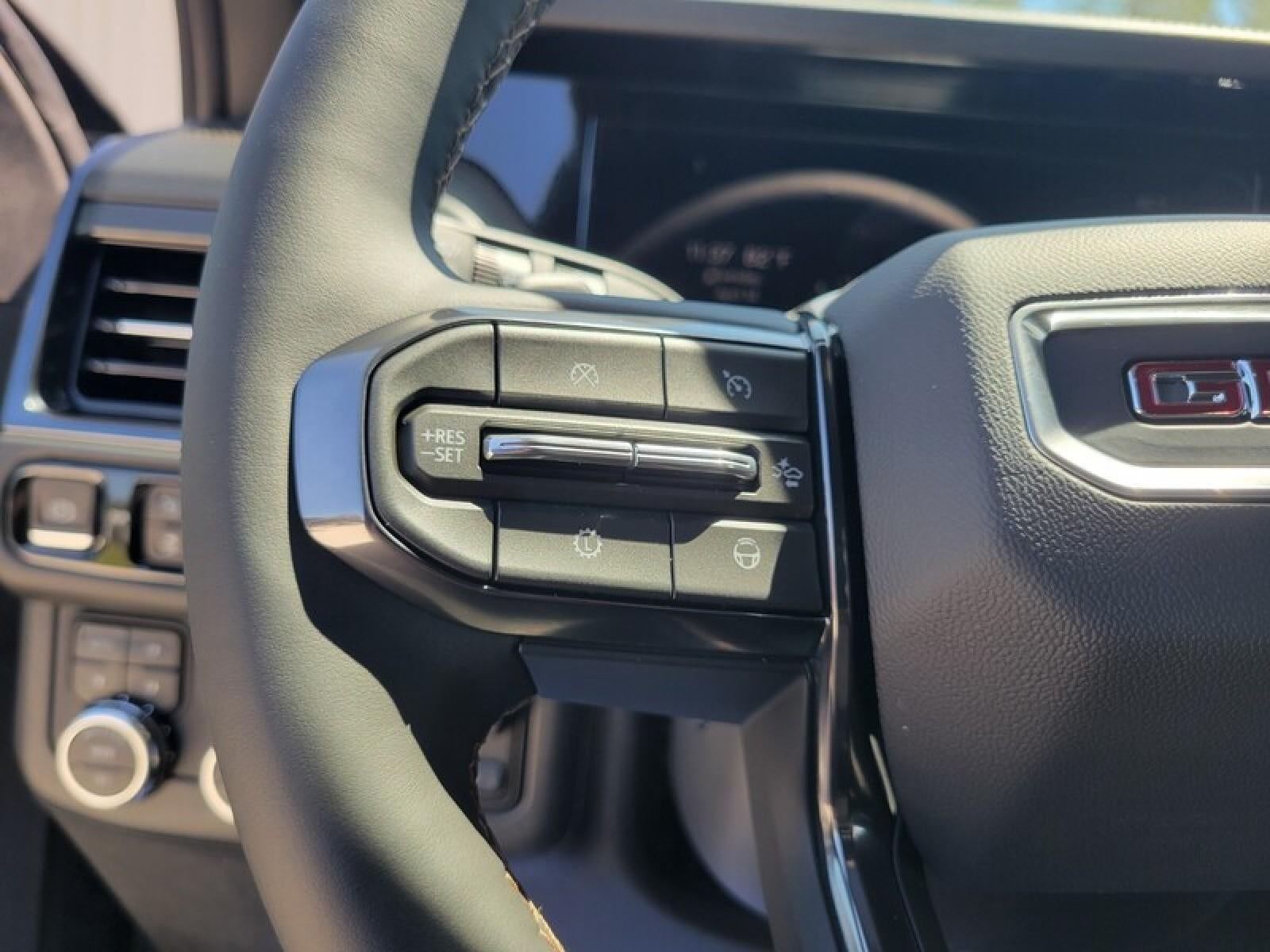 2026 GMC Yukon XL 4WD 4dr AT4