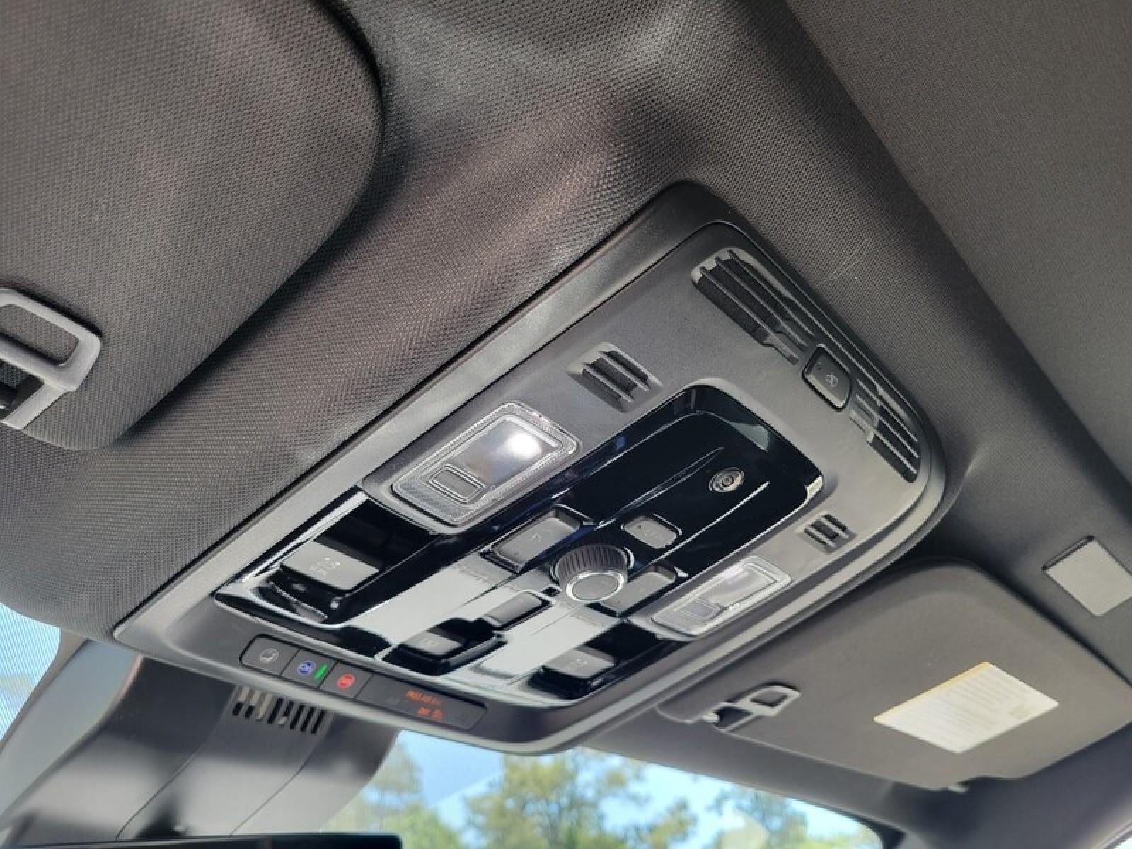 2026 GMC Yukon XL 4WD 4dr AT4