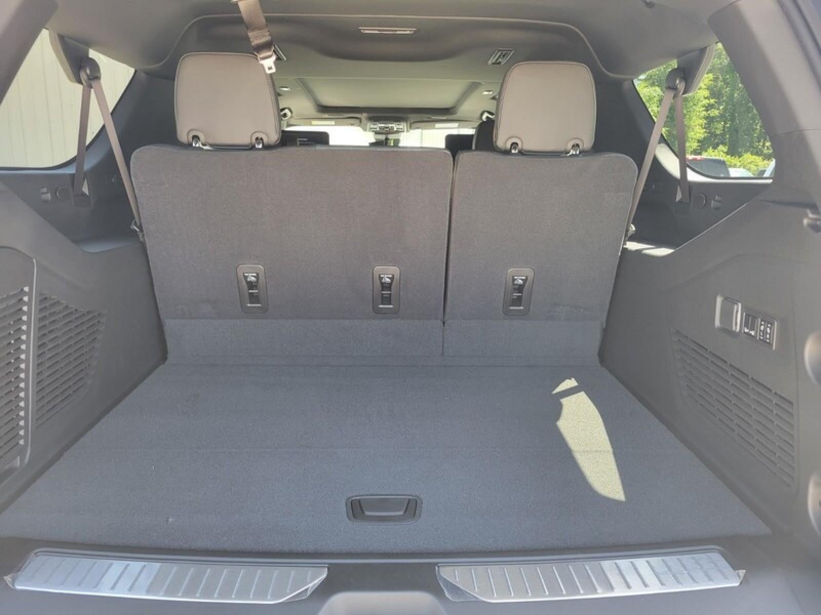 2026 GMC Yukon XL 4WD 4dr AT4