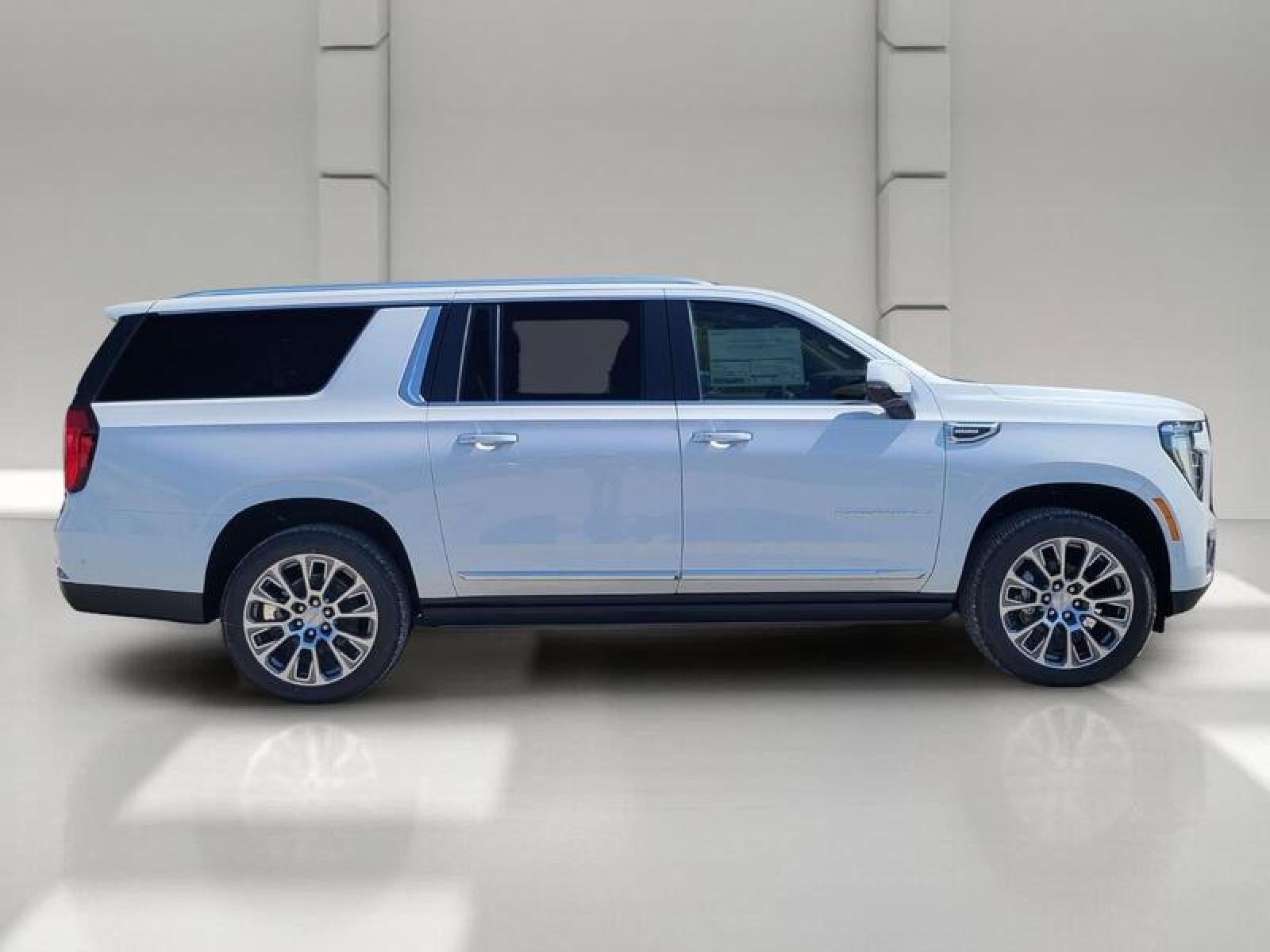 2027 GMC Yukon XL 4WD 4dr Denali