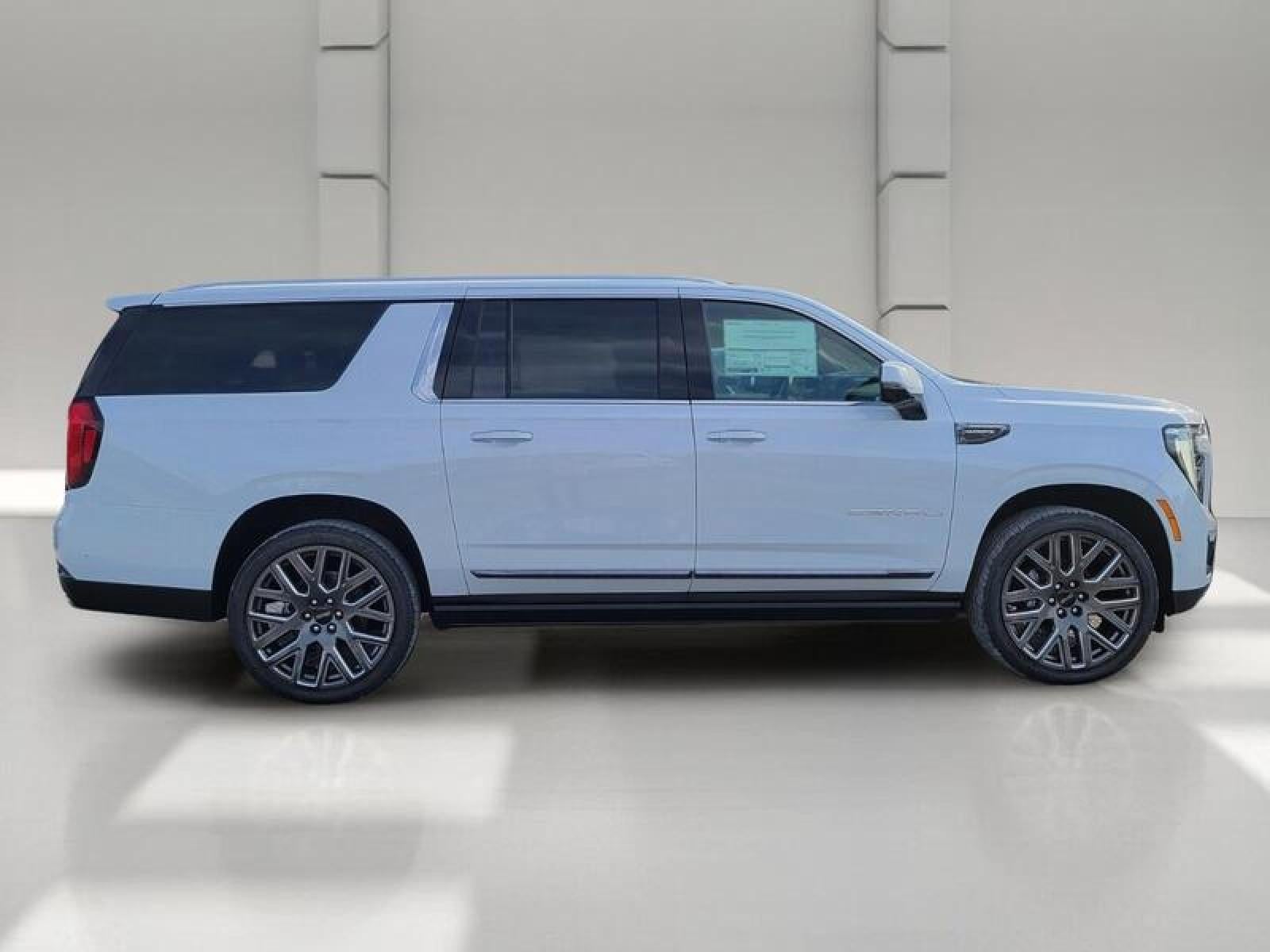 2027 GMC Yukon XL 4WD 4dr Denali Ultimate