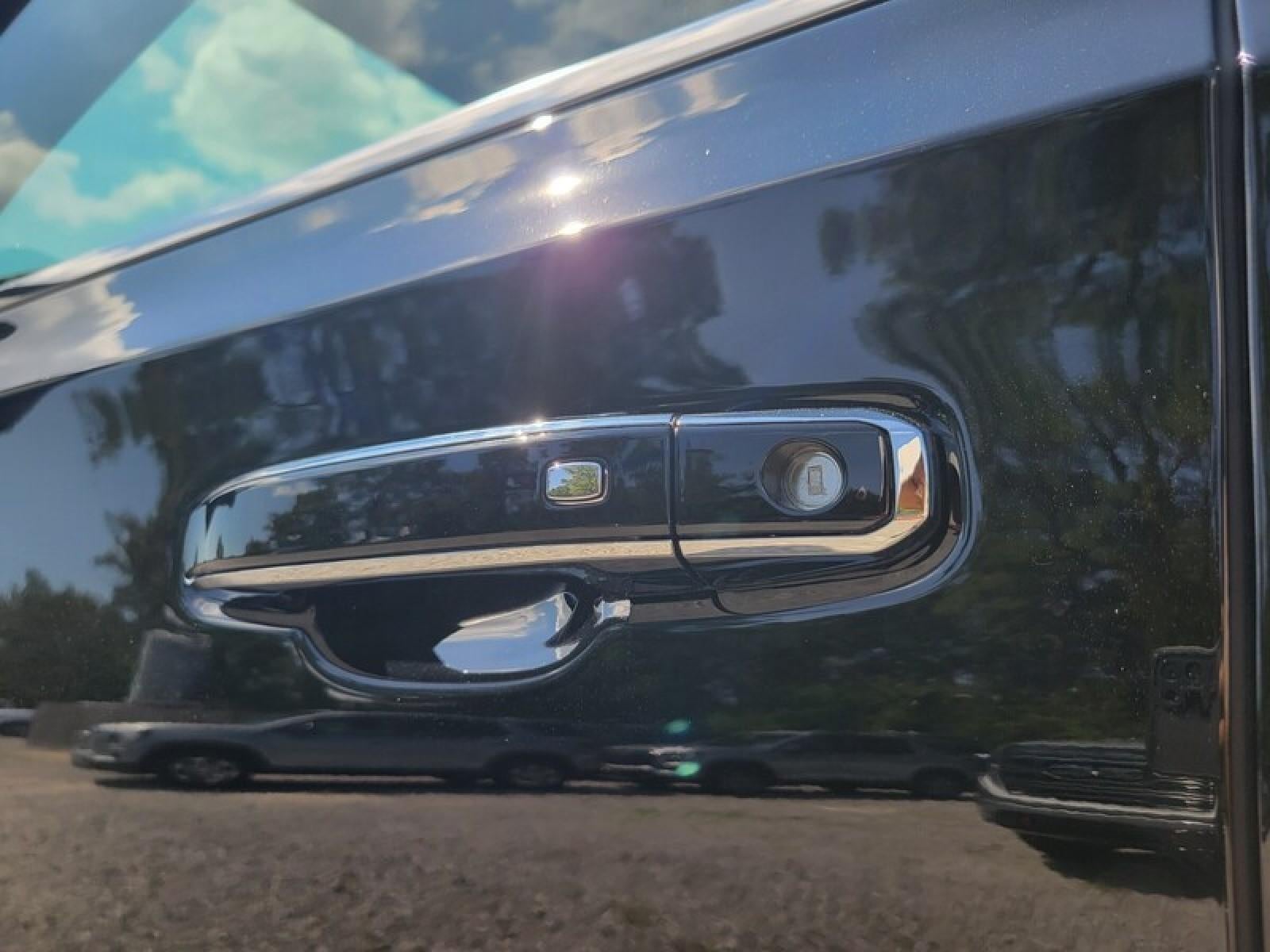 2027 GMC Yukon XL 4WD 4dr Denali Ultimate