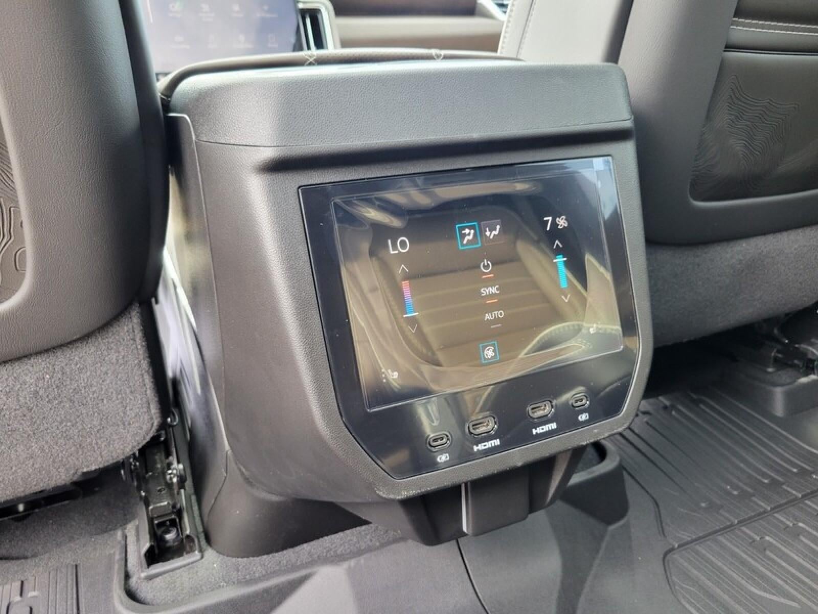 2027 GMC Yukon XL 4WD 4dr Denali Ultimate