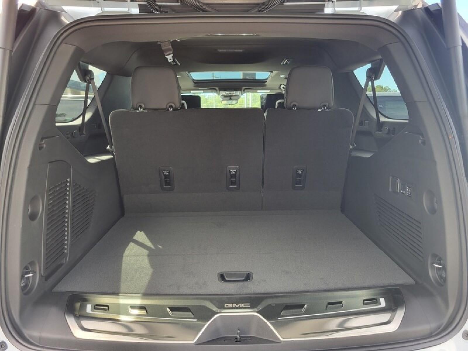 2027 GMC Yukon XL 4WD 4dr Denali Ultimate