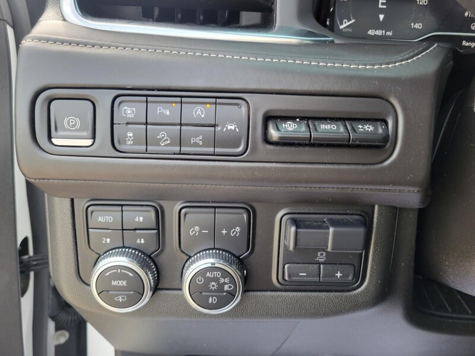 2023 GMC Yukon XL Denali Ultimate