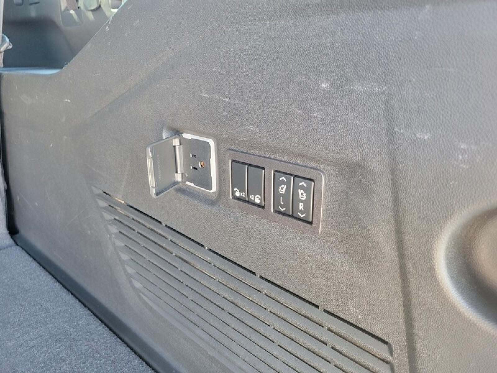 2024 GMC Yukon XL Denali Ultimate