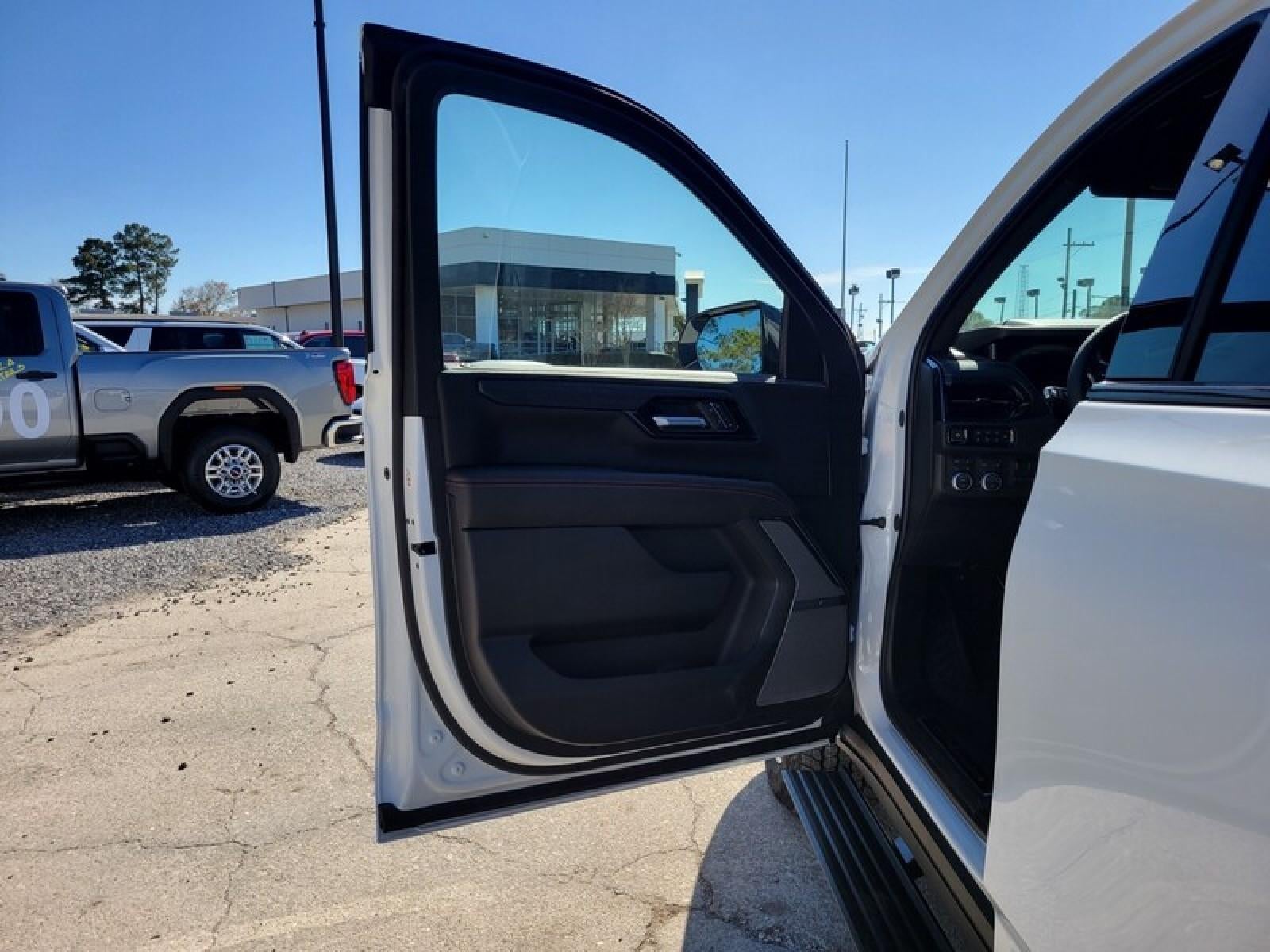 2026 GMC Yukon XL 4WD 4dr AT4 Ultimate