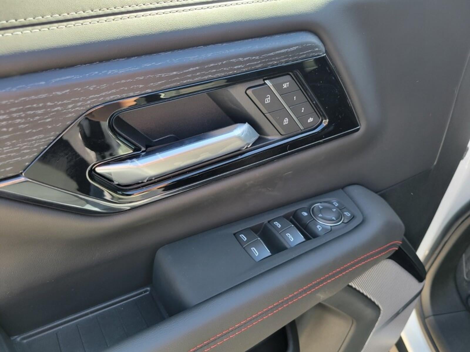 2026 GMC Yukon XL 4WD 4dr AT4 Ultimate