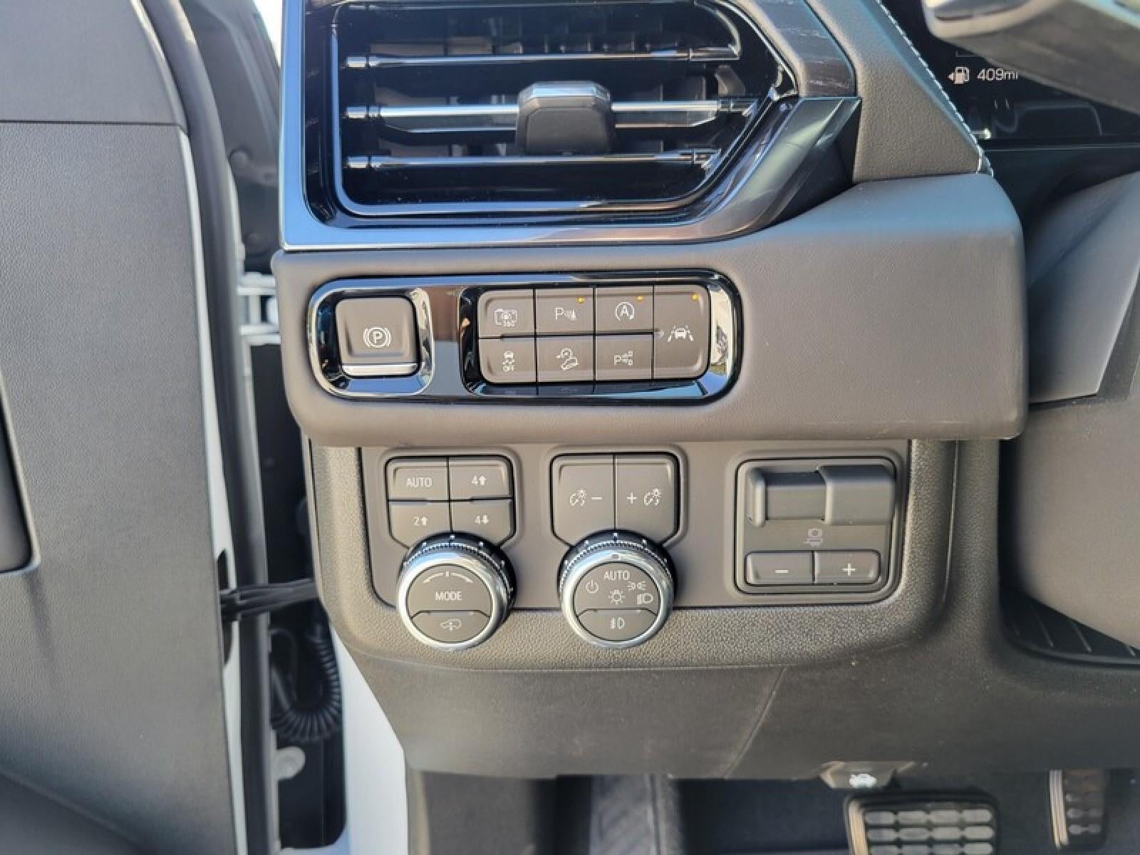 2026 GMC Yukon XL 4WD 4dr AT4 Ultimate