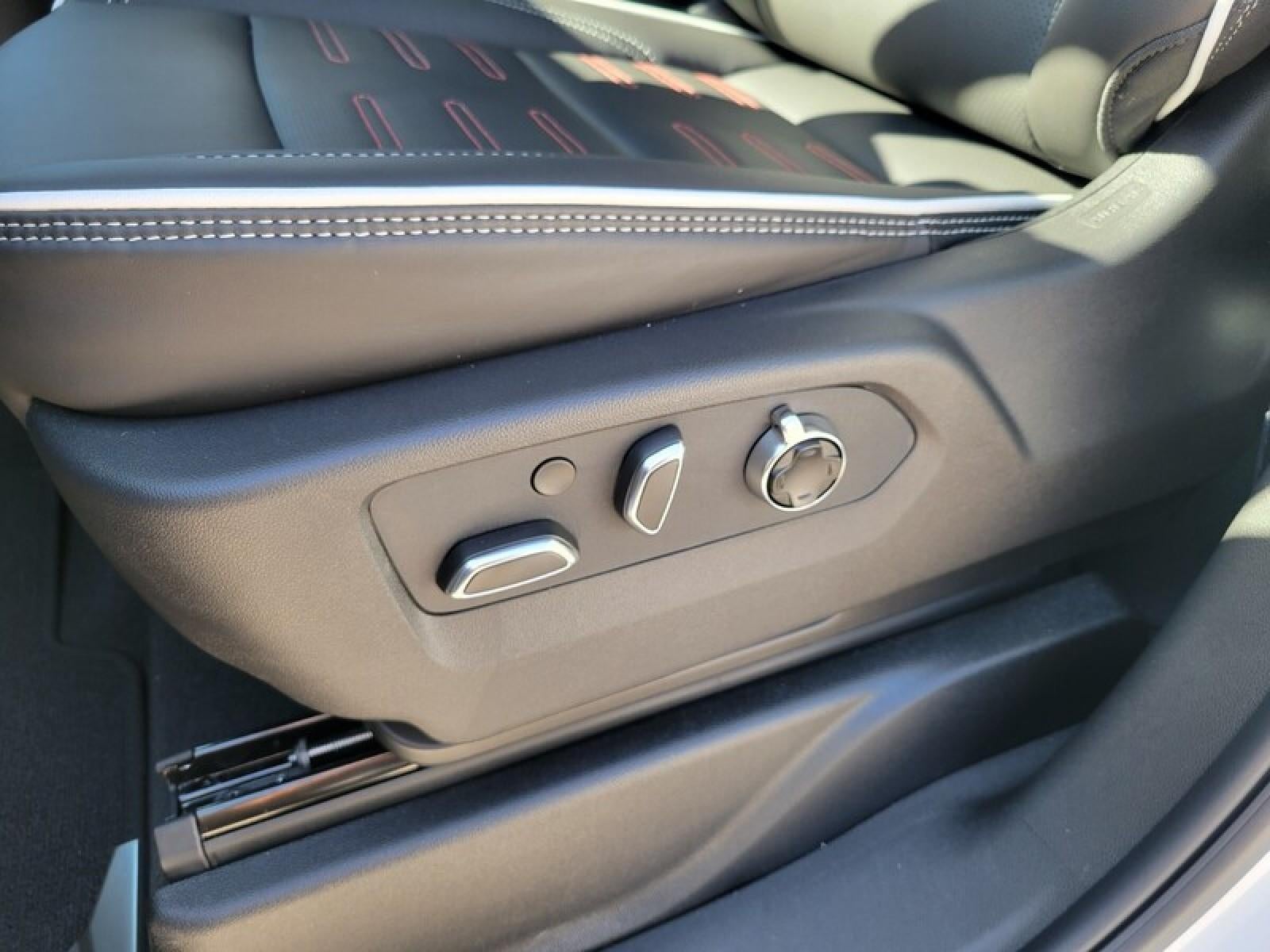 2026 GMC Yukon XL 4WD 4dr AT4 Ultimate