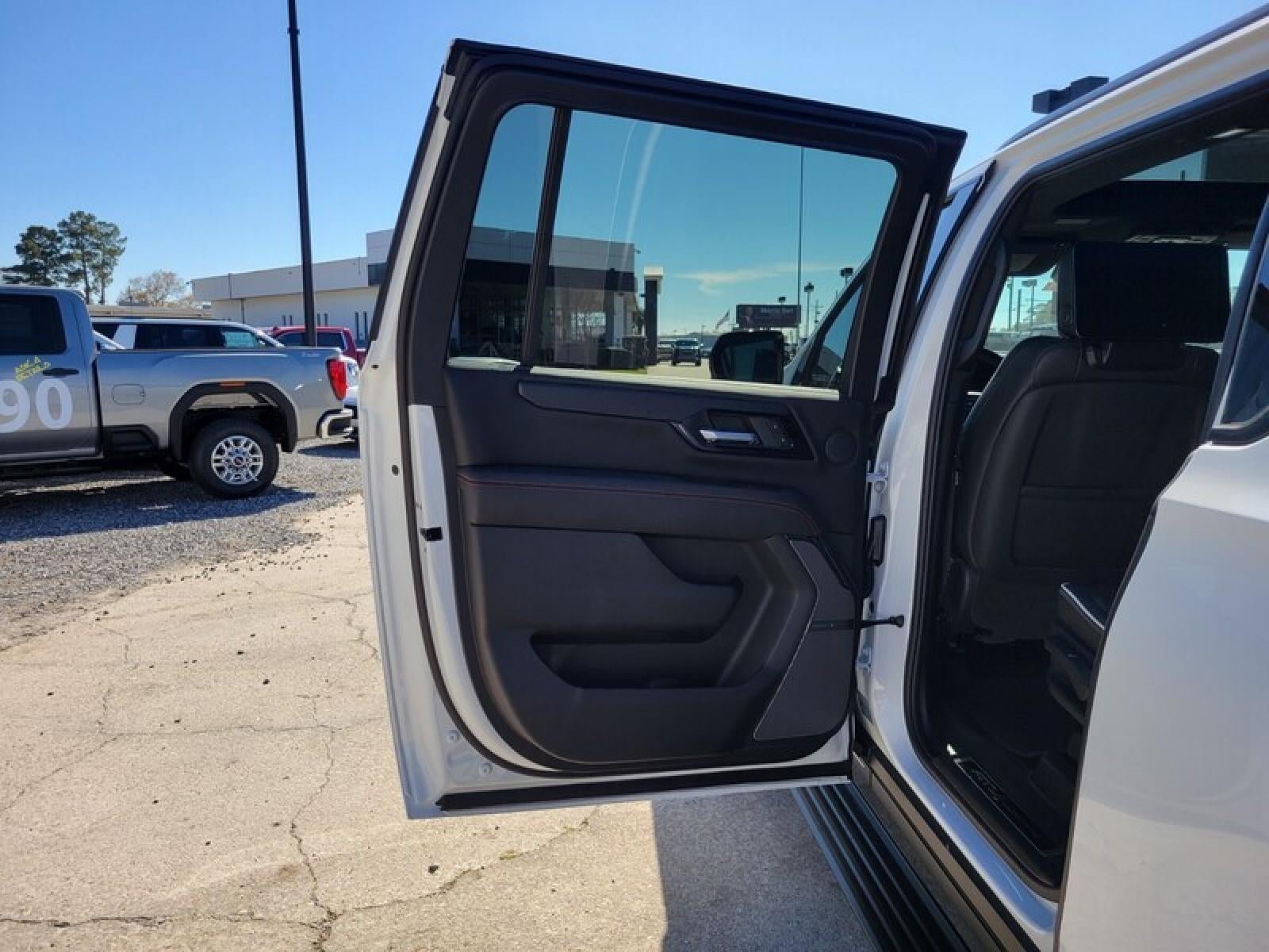 2026 GMC Yukon XL 4WD 4dr AT4 Ultimate