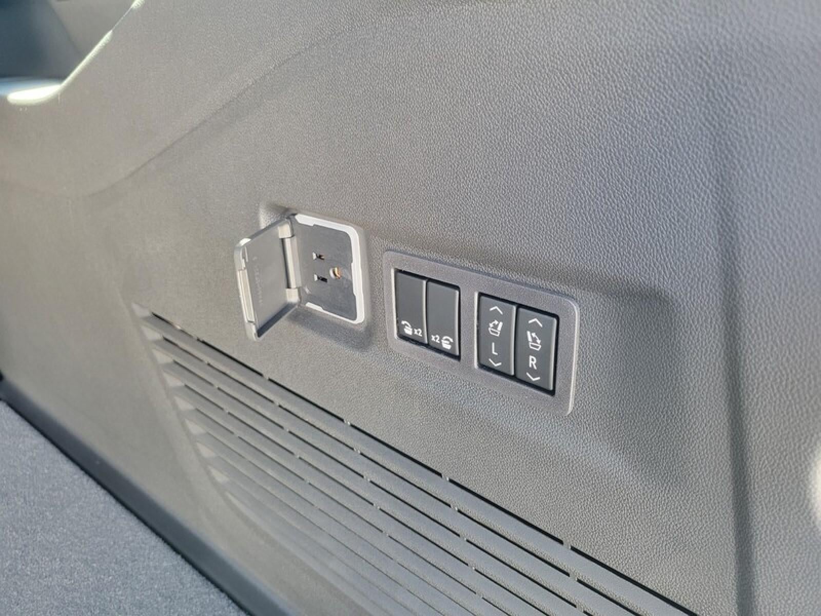 2026 GMC Yukon XL 4WD 4dr AT4 Ultimate