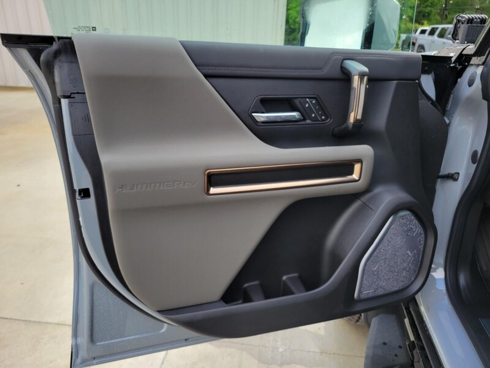 2025 GMC HUMMER EV SUV e4WD 4dr 2X