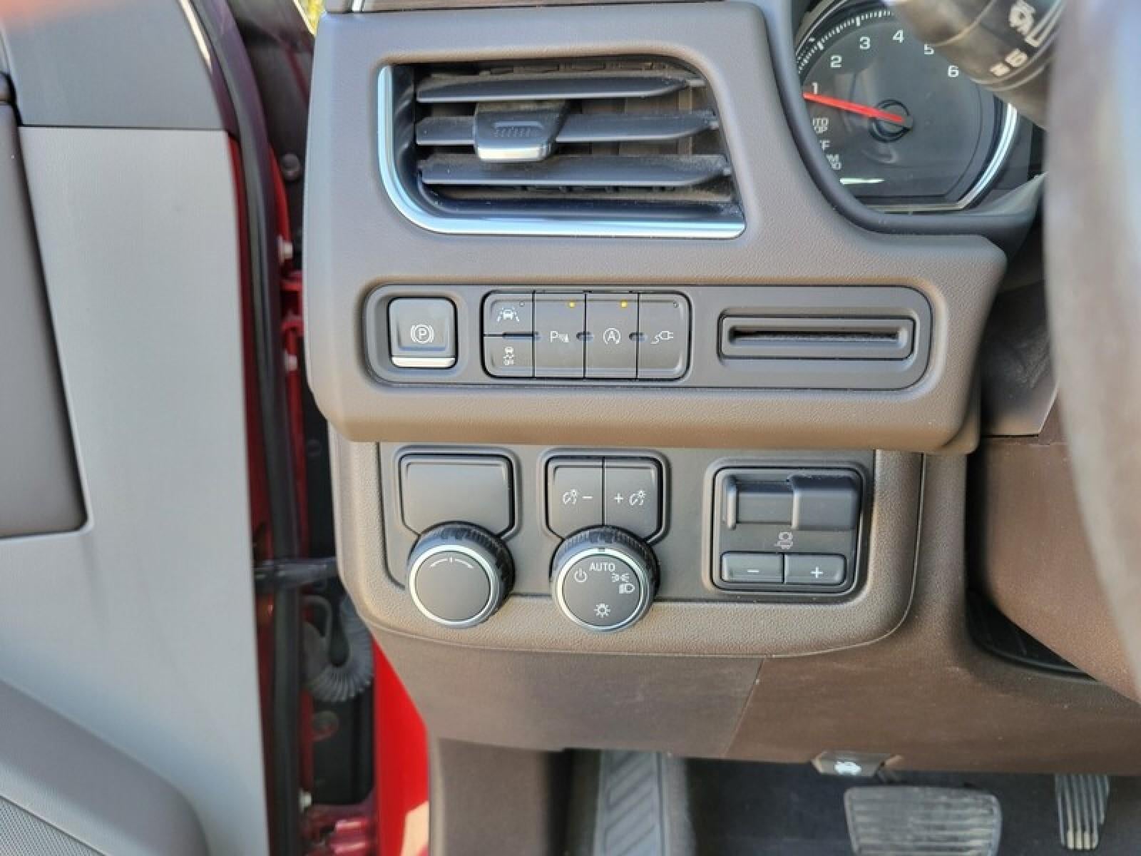 2021 Chevrolet Suburban LT