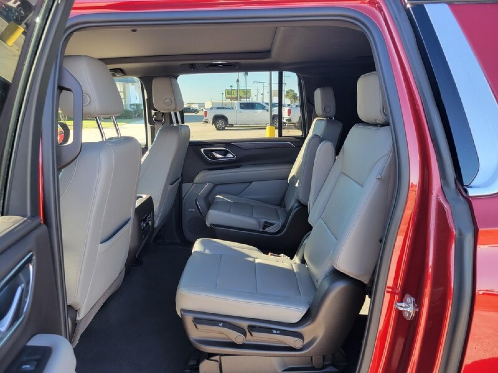 2021 Chevrolet Suburban LT Slidell LA | Legacy GMC 1GNSCCKDXMR178380