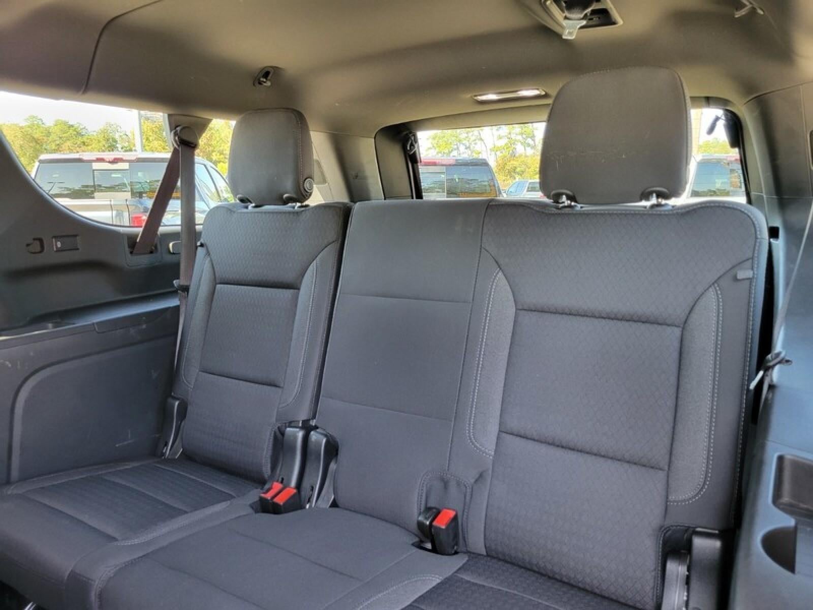 2023 Chevrolet Suburban LS