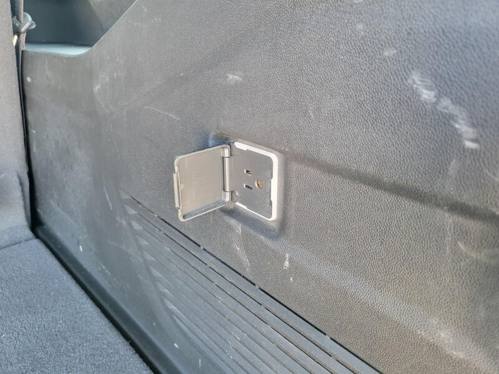 2023 Chevrolet Suburban LS