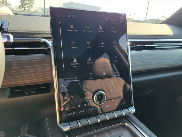 2025 GMC Sierra EV e4WD Crew Cab Extended Range Denali