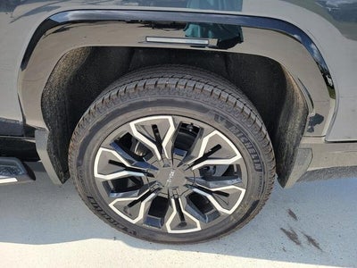 2025 GMC Sierra EV e4WD Crew Cab Extended Range Denali