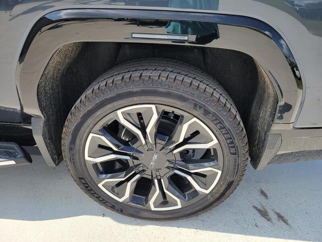 2025 GMC Sierra EV e4WD Crew Cab Extended Range Denali