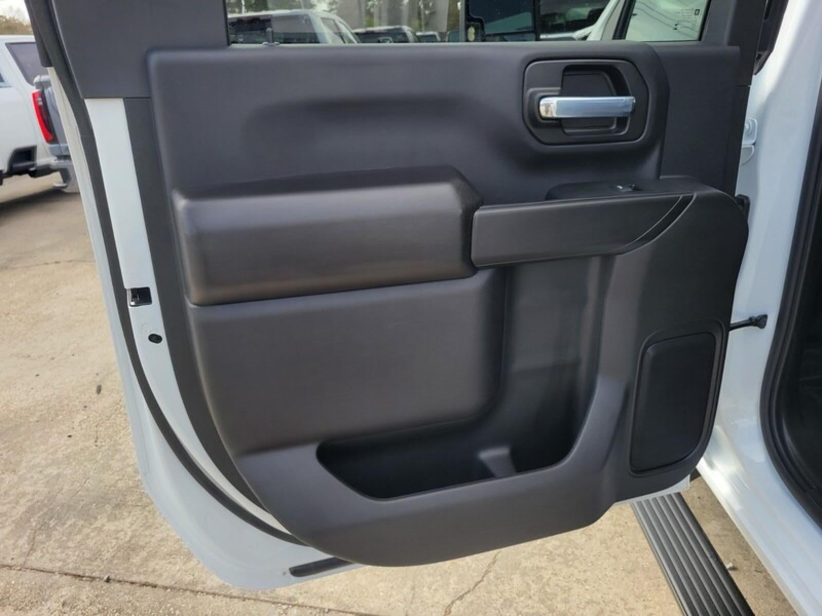 2026 GMC Sierra 2500 HD Crew Cab Standard Box 4-Wheel Drive Pro