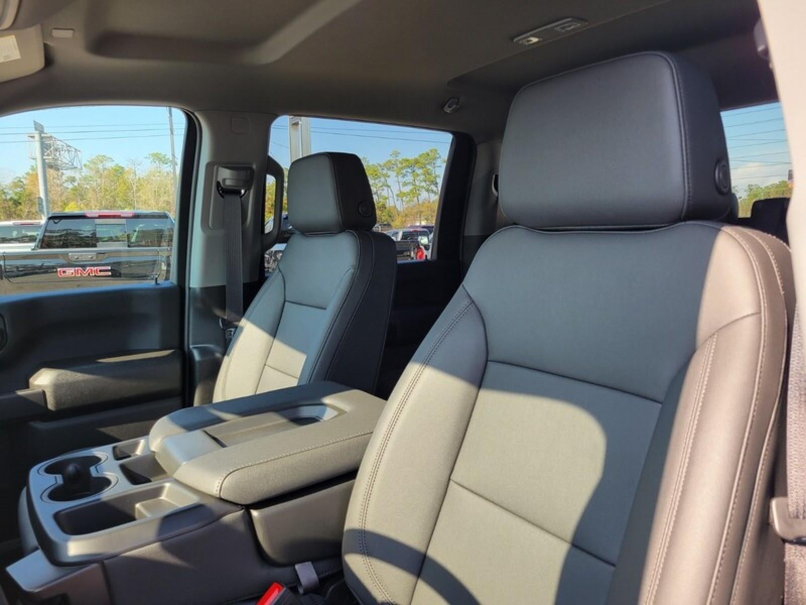 2026 GMC Sierra 2500 HD Crew Cab Standard Box 4-Wheel Drive Pro