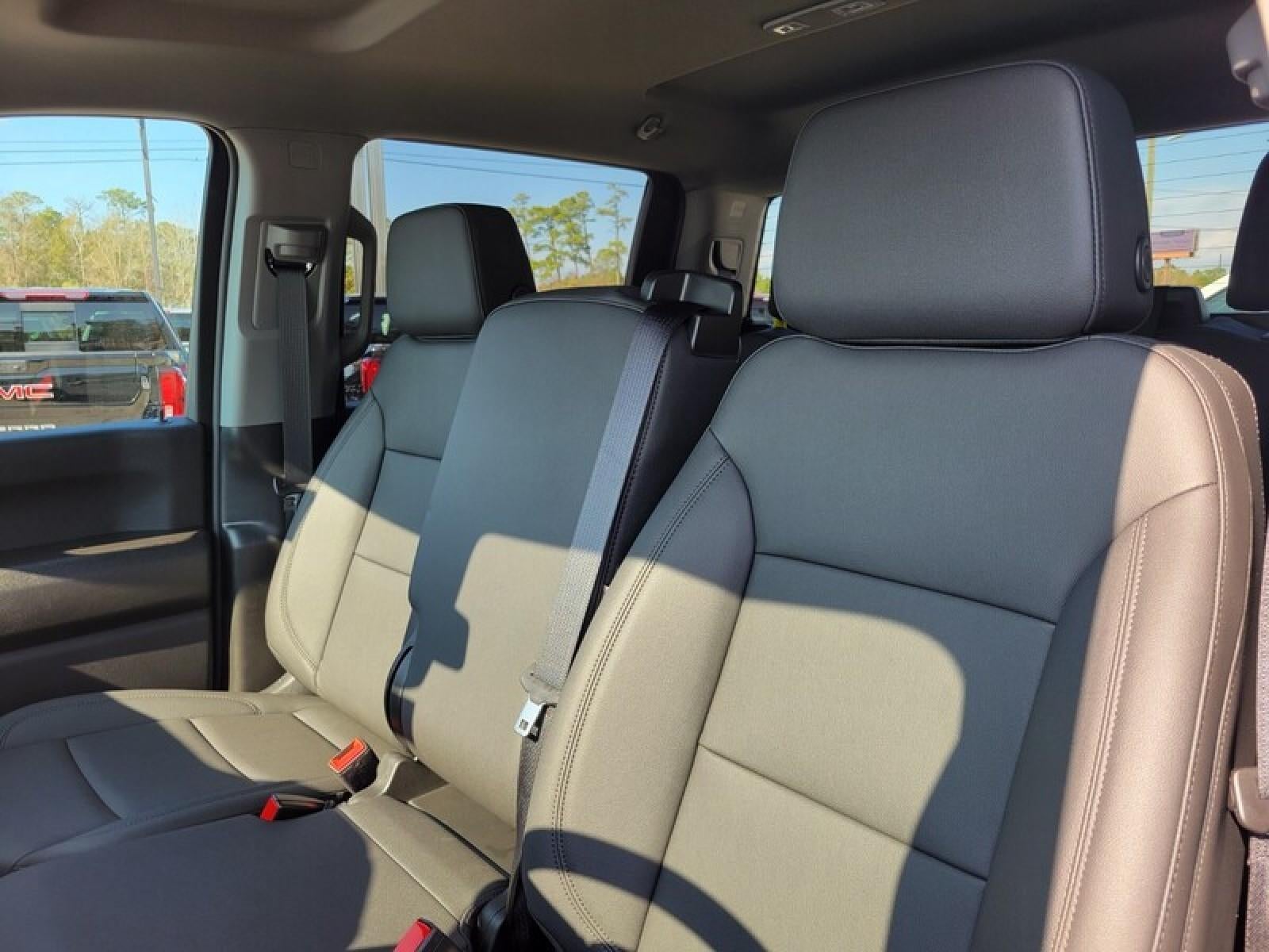 2026 GMC Sierra 2500 HD Crew Cab Standard Box 4-Wheel Drive Pro