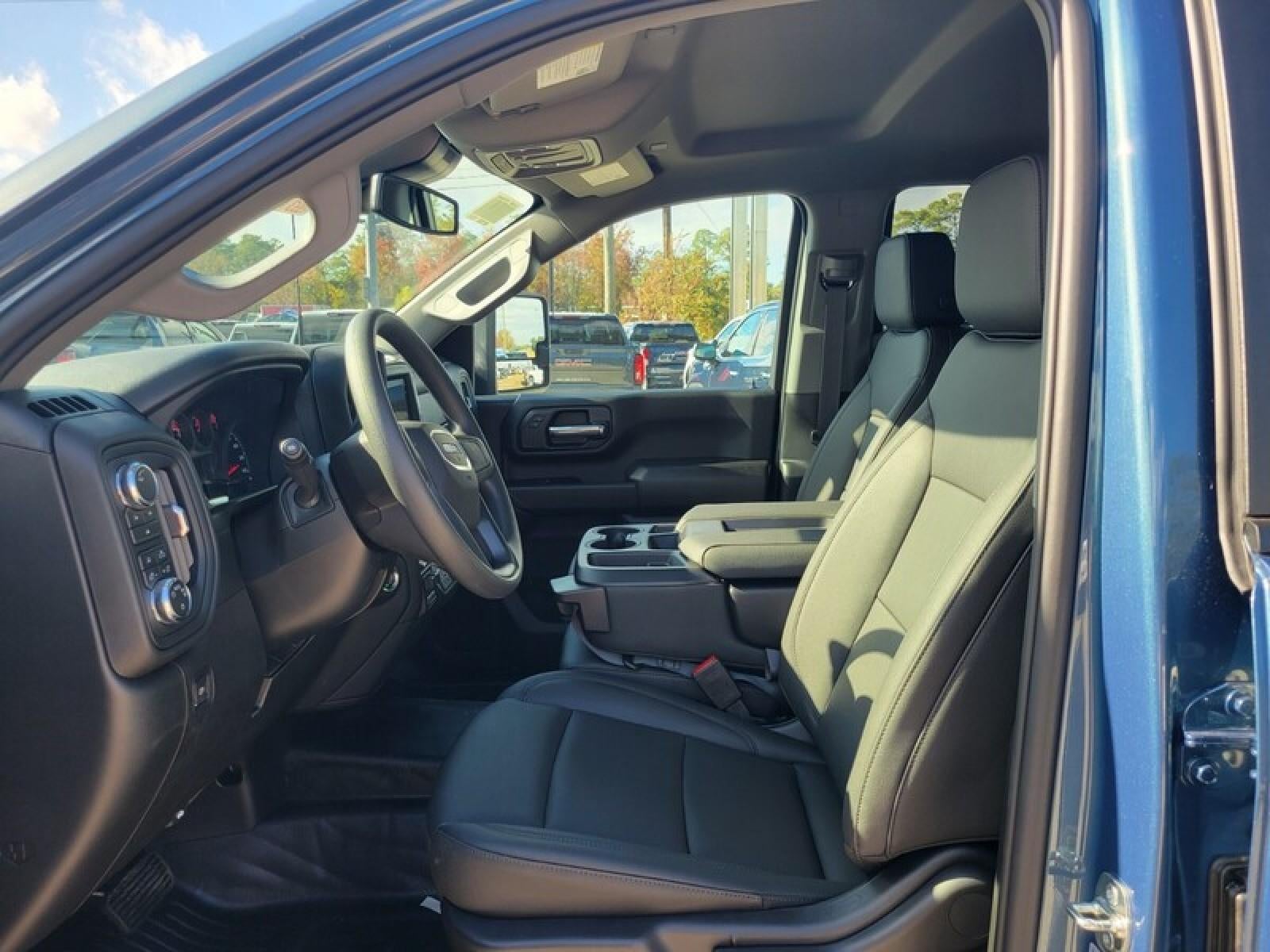 2026 GMC Sierra 2500 HD Crew Cab Standard Box 4-Wheel Drive Pro