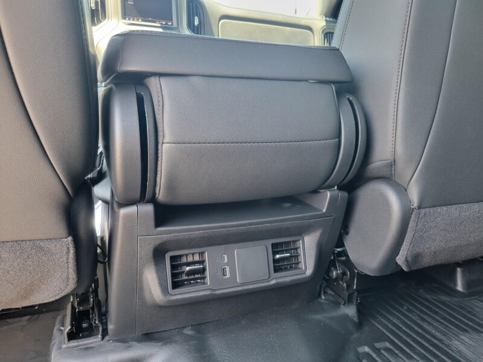 2026 GMC Sierra 2500 HD Crew Cab Standard Box 4-Wheel Drive Pro