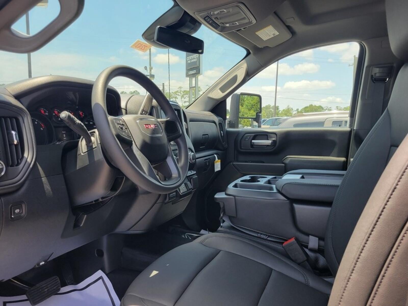 2026 GMC Sierra 2500 HD Crew Cab Standard Box 4-Wheel Drive Pro