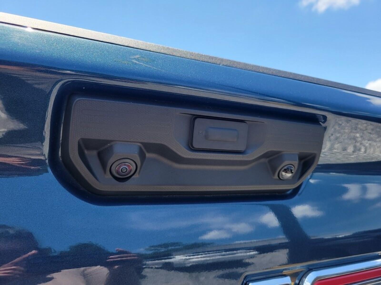 2026 GMC Sierra 2500 HD Crew Cab Standard Box 4-Wheel Drive Pro
