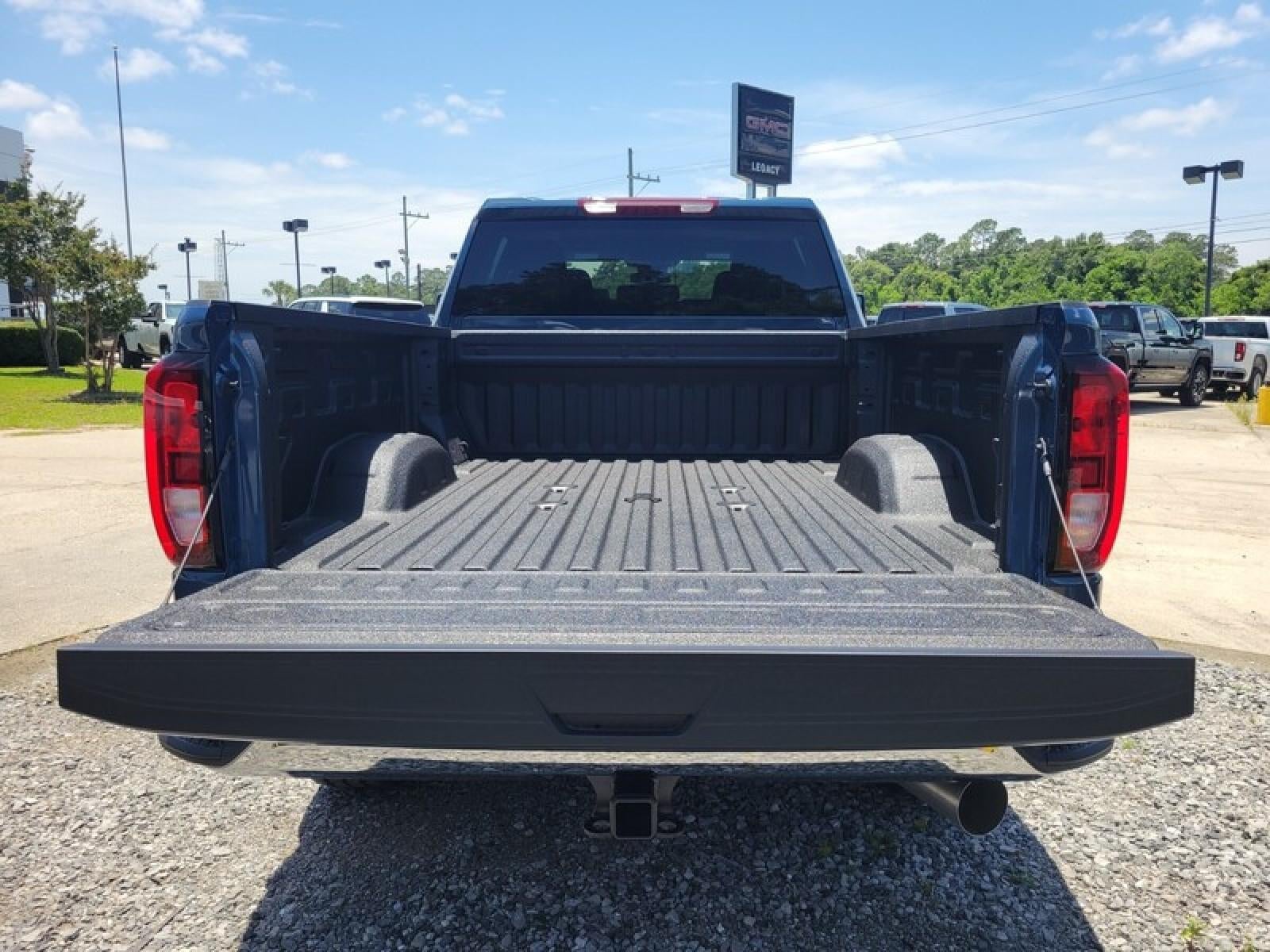 2026 GMC Sierra 2500 HD Crew Cab Standard Box 4-Wheel Drive Pro