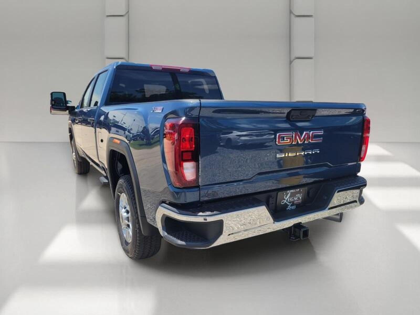 2026 GMC Sierra 2500 HD Crew Cab Standard Box 4-Wheel Drive Pro