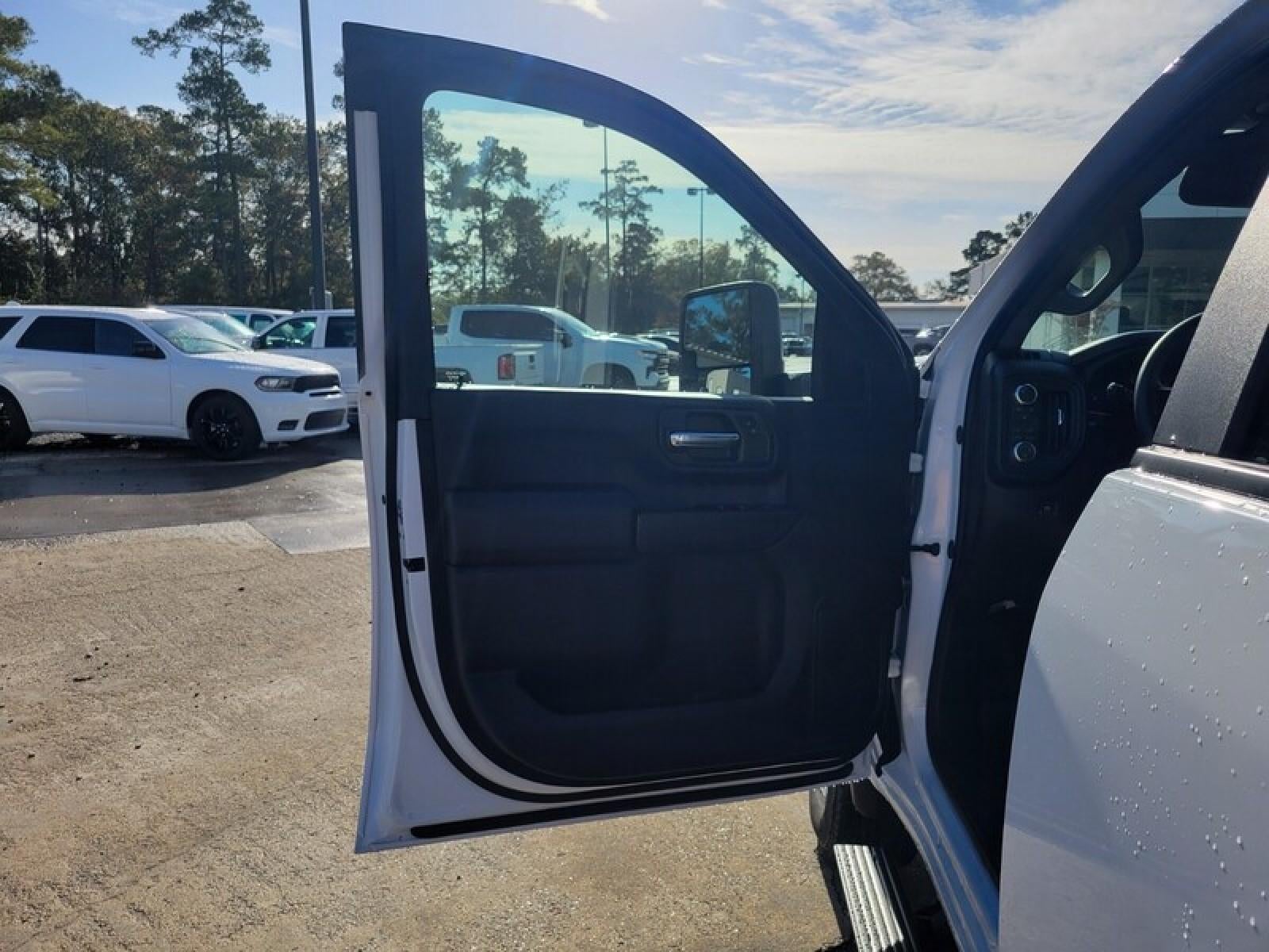 2026 GMC Sierra 2500 HD Crew Cab Standard Box 4-Wheel Drive Pro