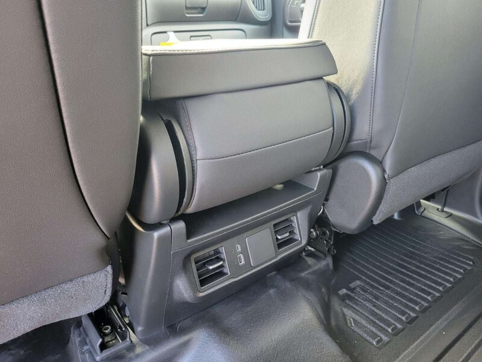 2026 GMC Sierra 2500 HD Crew Cab Standard Box 4-Wheel Drive Pro