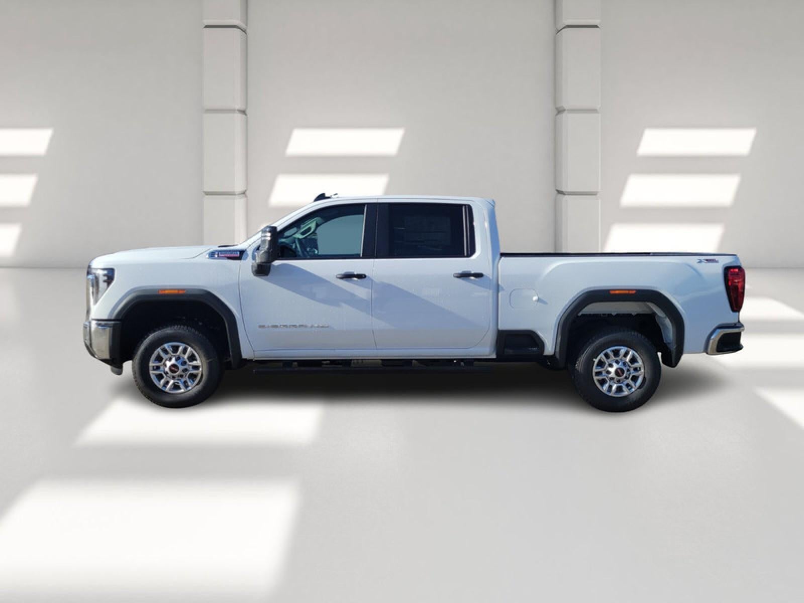 2026 GMC Sierra 2500 HD Crew Cab Standard Box 4-Wheel Drive Pro