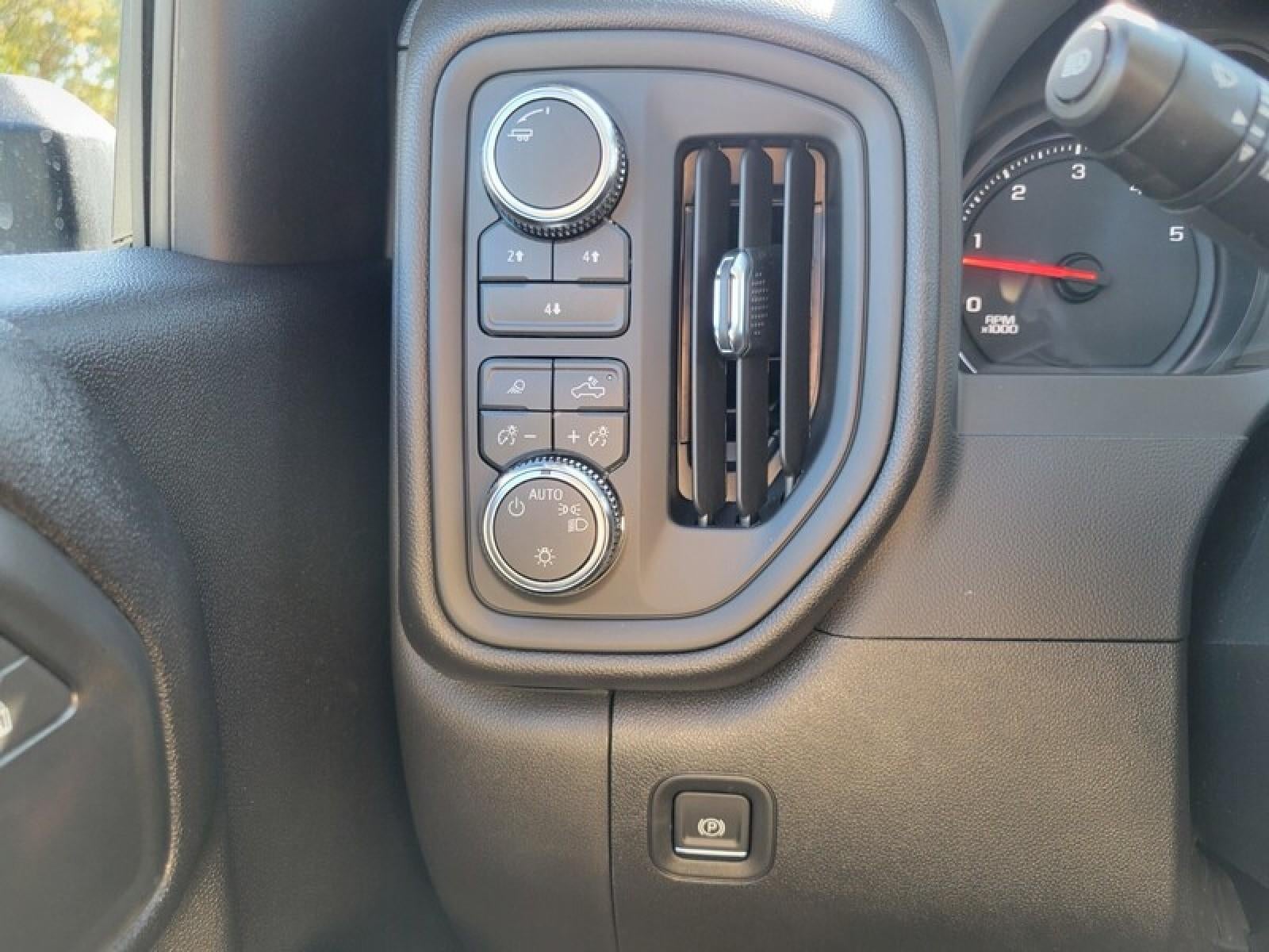 2026 GMC Sierra 2500 HD Crew Cab Standard Box 4-Wheel Drive Pro