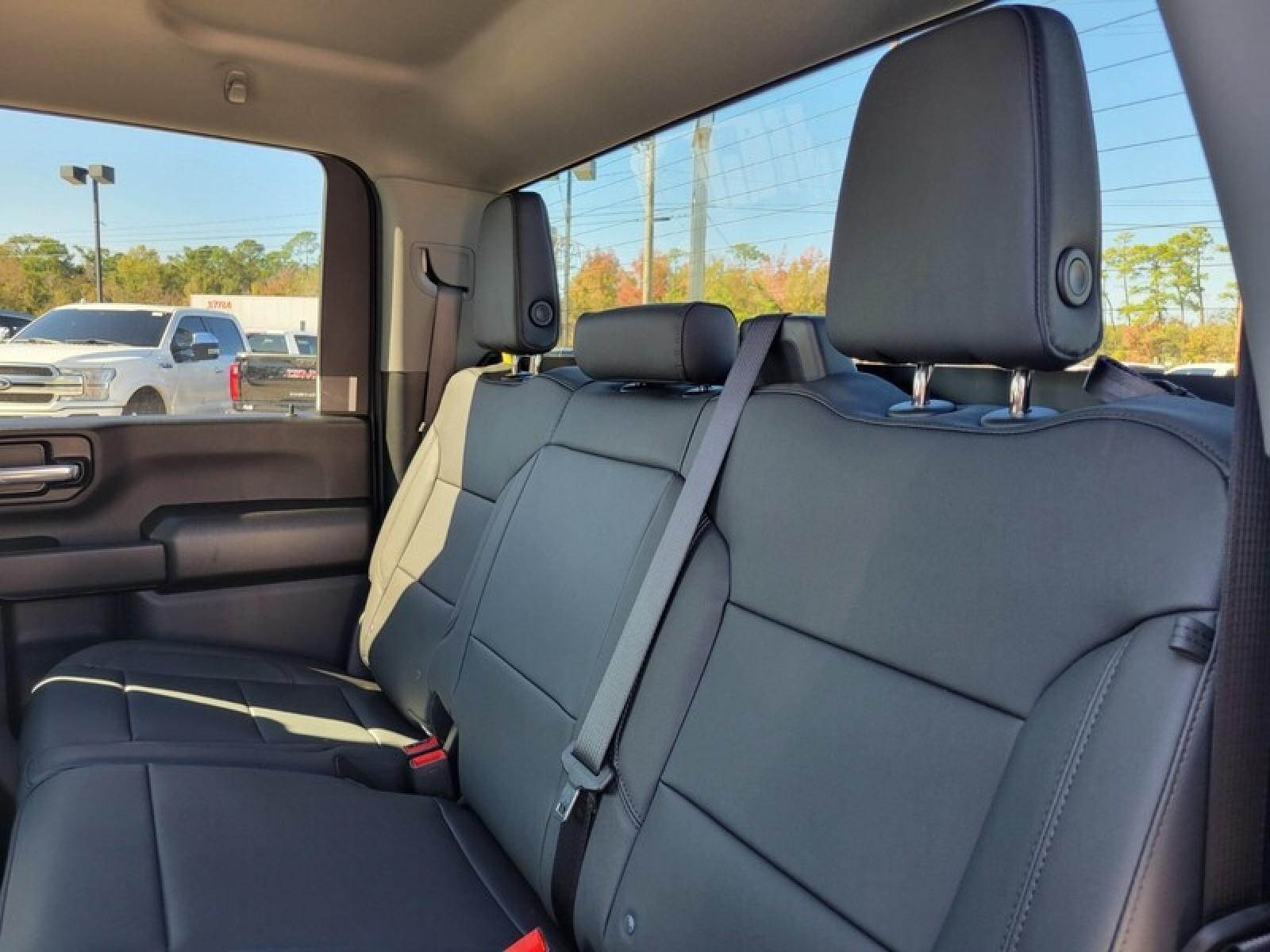 2026 GMC Sierra 2500 HD Crew Cab Standard Box 4-Wheel Drive Pro